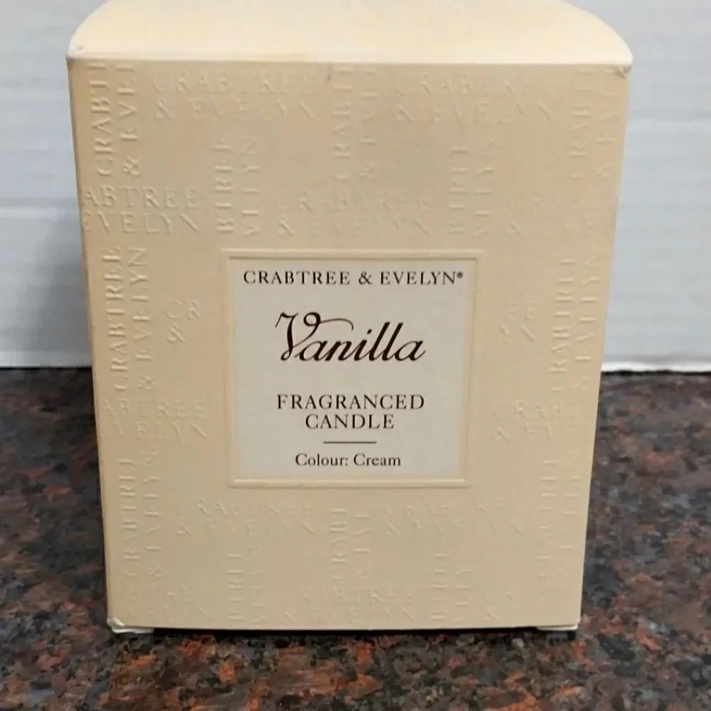 Crabtree and Evelyn VANILLA Candle...NIB